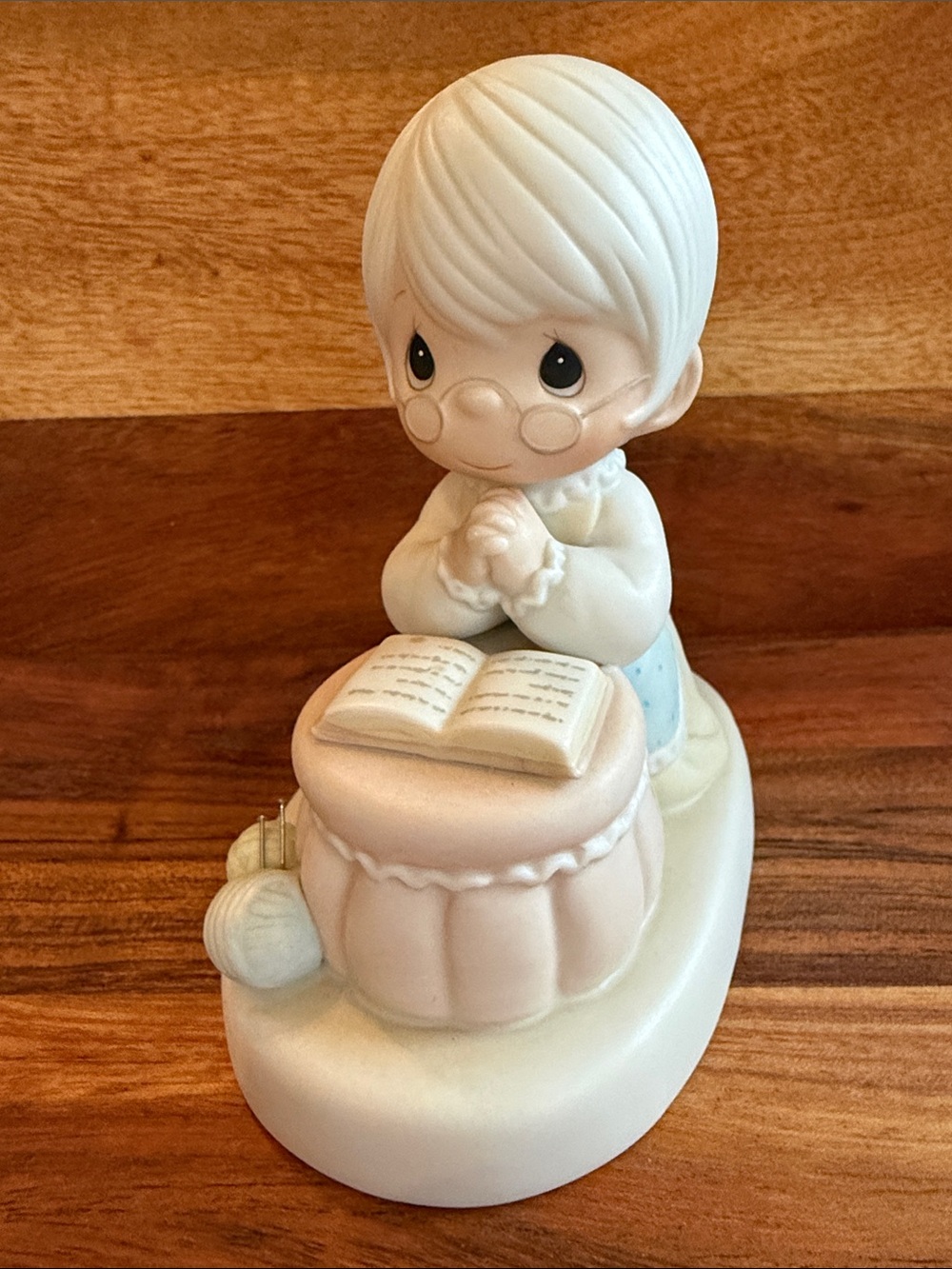 Precious Moments - Grandma’s Prayer - PM861 - PM3
